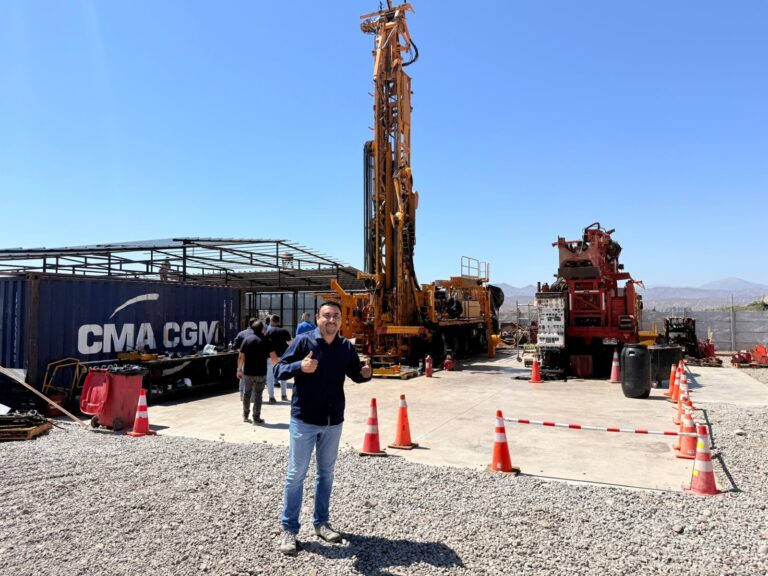 Empresa recon Drilling con nuestro distribuidor Bls